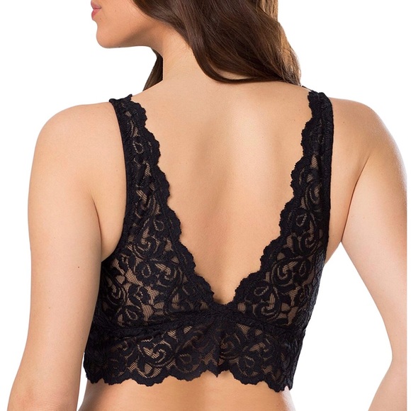 Lace Deep V Bralette with Removable Pads - Picture 2 of 5